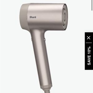 Shark blow dryer with attachments- like new!